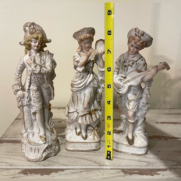 3 Vintage Japan Hand Painted Porcelain Bisque Figurines - Picture 4 of 4